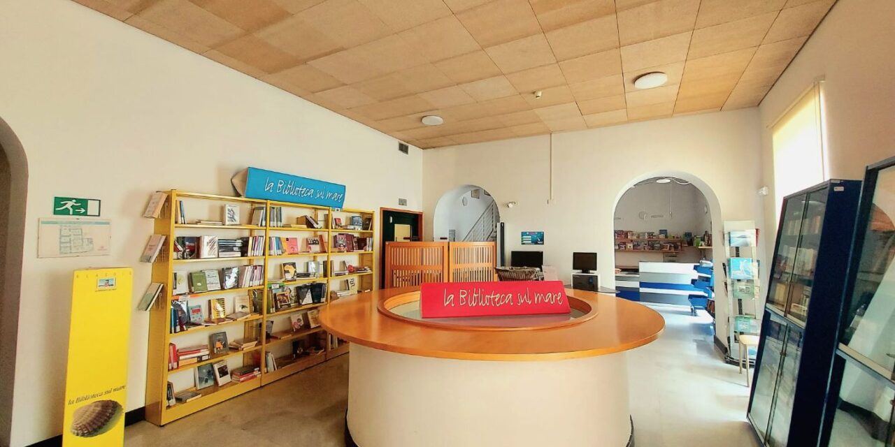 Vento in poppa per la Biblioteca di Alassio nel 2024 frequentata da oltre 45 mila persone