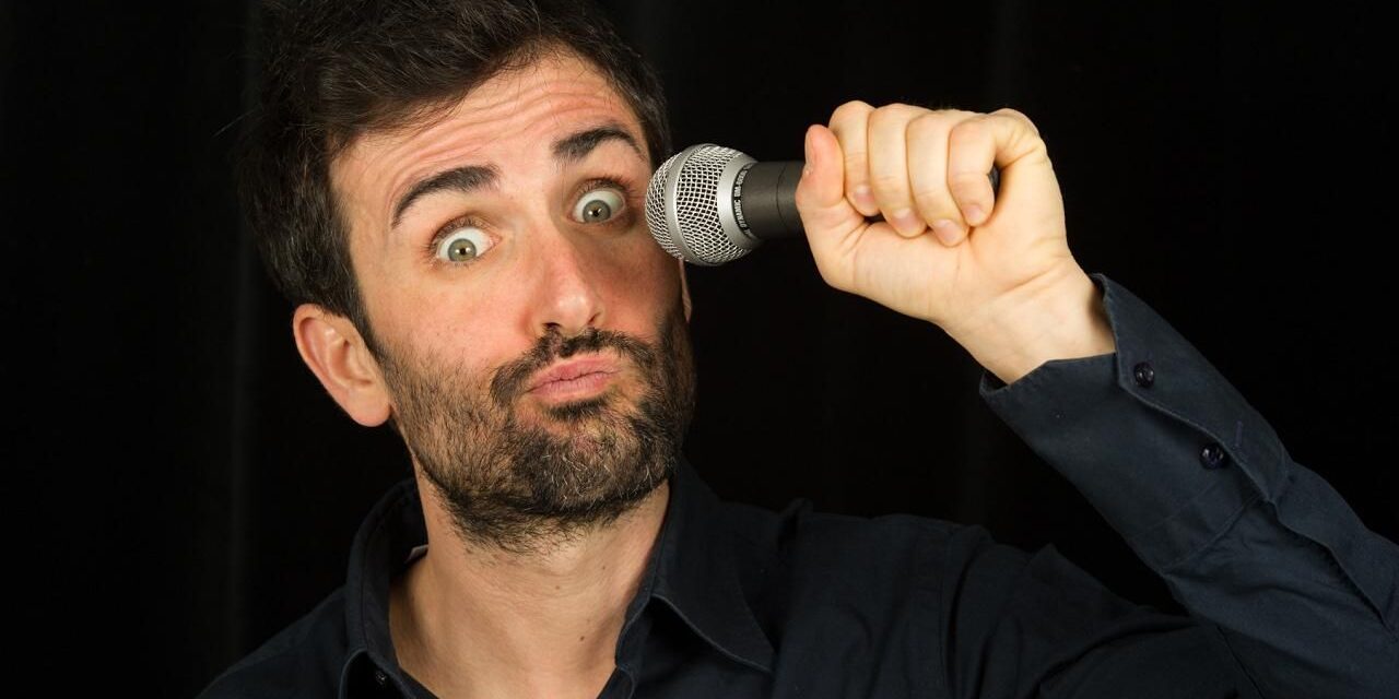 Sabato ad Alessandria cortometraggi e artisti comici in scena gratis al teatro Ambra