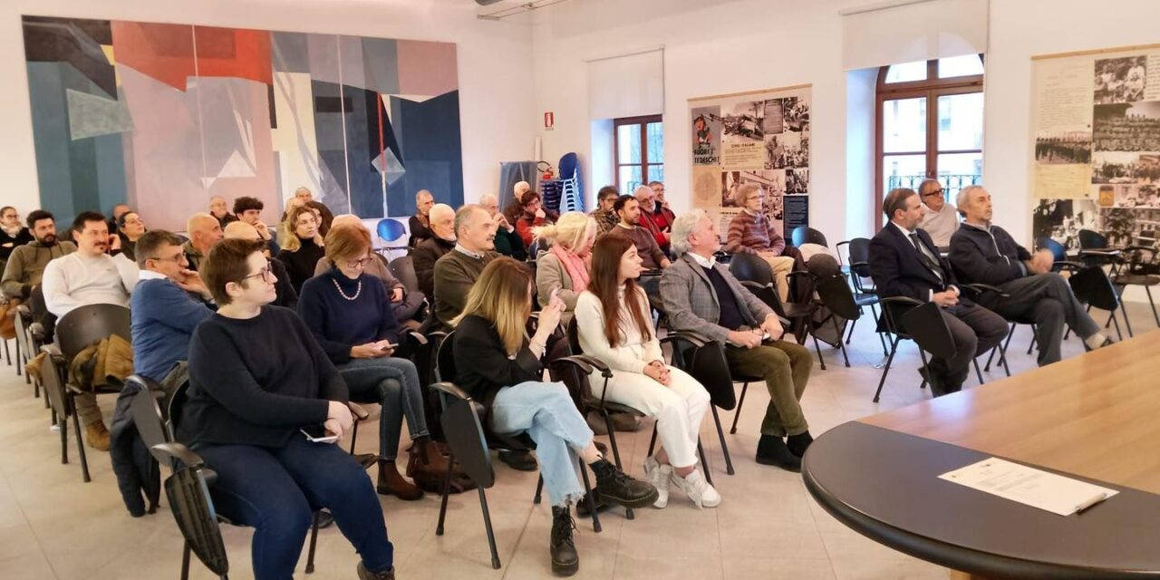 La Popilla japonica interessa i Tortonesi che hanno partecipato numerosi al convegno in municipio