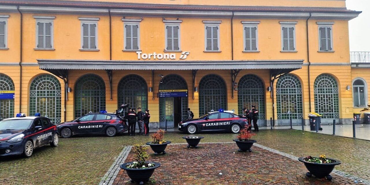 Tortona, controlli dei Carabinieri per la sicurezza della stazione: un arresto e due segnalati per droga
