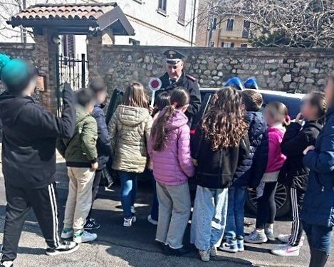 La cultura della legalità tra i banchi di scuola a Villalvernia: i Carabinieri incontrano gli studenti