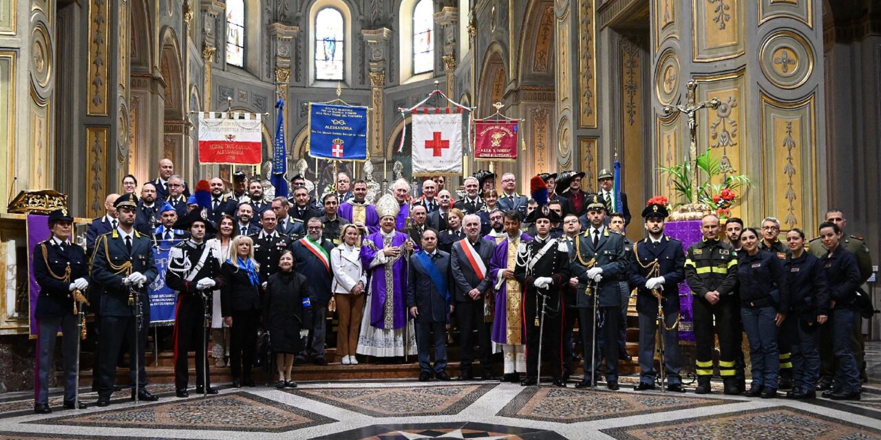 Precetto Pasquale “Interforze”: i Carabinieri di Alessandria in Grande Uniforme ai lati dell’altare
