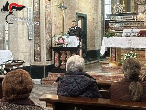 A Momperone i carabinieri incontrano la popolazione per metterla in guardia contro le truffe