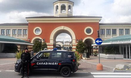 I Carabinieri di Serravalle  intensificano i controlli anche con la stazione mobile al villaggio commerciale.