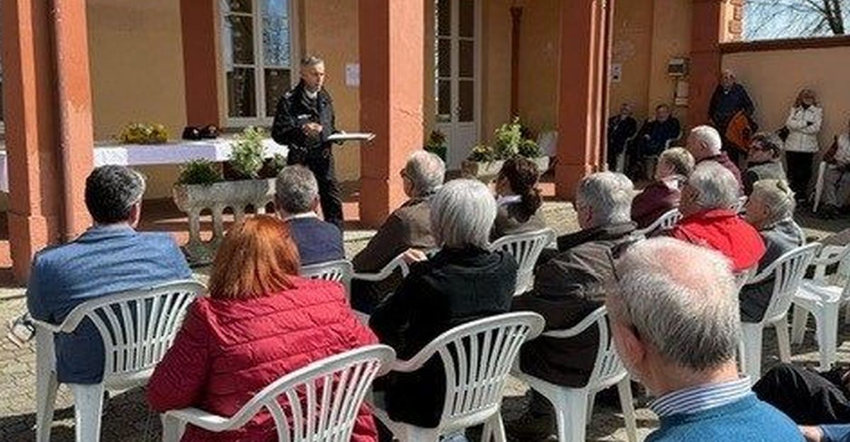 A Guazzora i Carabinieri incontrano gli anziani della comunità per informarli su come riconoscere i tentativi di truffa 