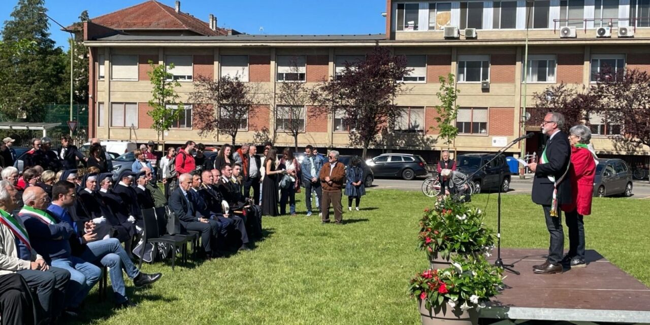 Cerimonia davanti al Comando Compagnia dei Carabinieri novesi con le autorità e la cittadinanza