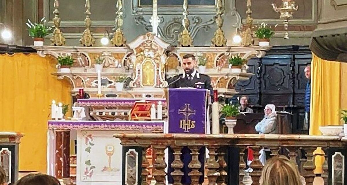 I Carabinieri di San Sebastiano Curone incontrano gli anziani in parrocchia per fornire consigli utili su come prevenire le truffe.