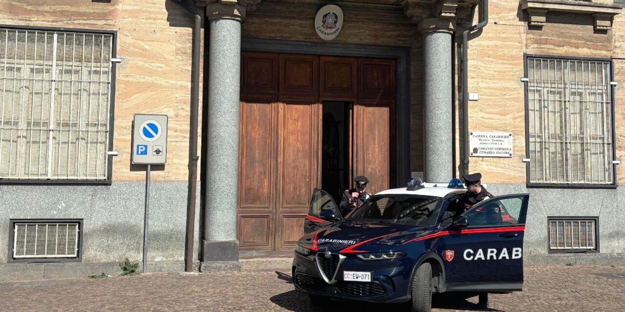 Tortona, ubriaco e armato di coltello, tenta di rubare un’auto e aggredisce i Carabinieri, ma rimane libero!!