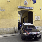 Camino, denunciati dai Carabinieri per ricettazione e porto abusivo di armi due autori di truffa in danno di anziani.
