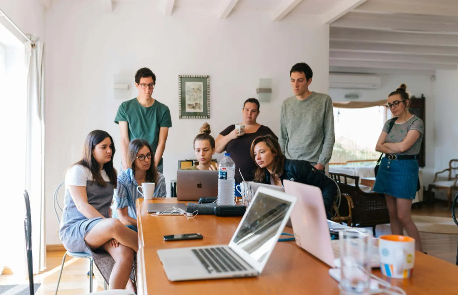 Aspiranti imprenditori in summit al Polo imperiese