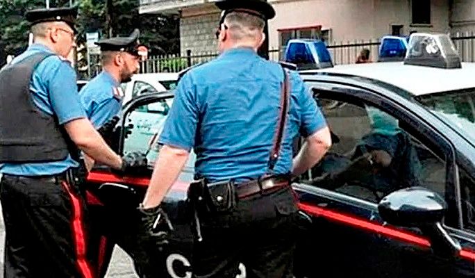 Pusher arrestato dai Carabinieri ai giardini. Ennesima azione di contrasto alla diffusione di droga e degrado nel polmone verde della città.