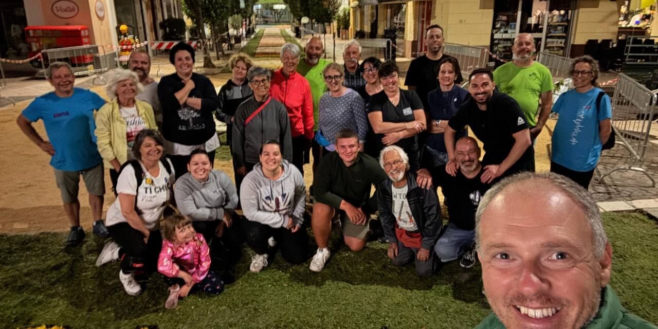 A Diano Marina  2 milioni di petali dipingono il centro cittadino per il Corpus Domini. Le immagini