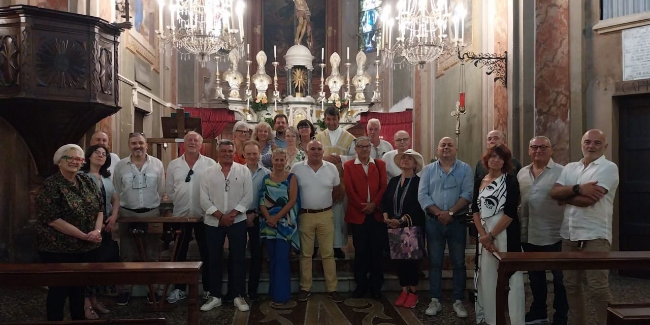 Un successo la festa dei coscritti del 1965 a Gremiasco: 60 anni portati bene!