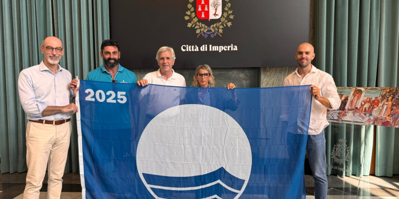 Imperia, consegnate le Bandiere Blu agli stabilimenti balneari cittadini