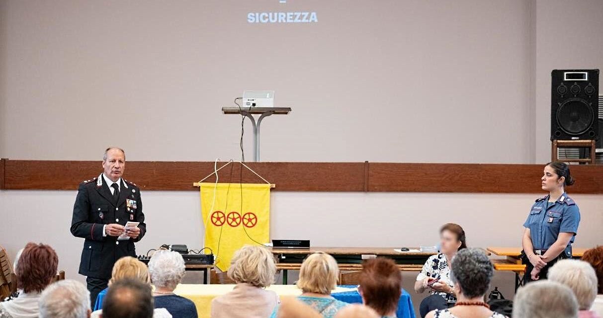 I Carabinieri di Acqui incontrano la cittadinanza sul tema truffe agli anziani: “conoscere per riconoscere” e prevenire.