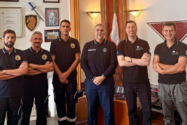 Ventimiglia, Giorgia Meloni con il capo di dipartimento Ciciliano incontra i tre volontari protezione civile Liguria