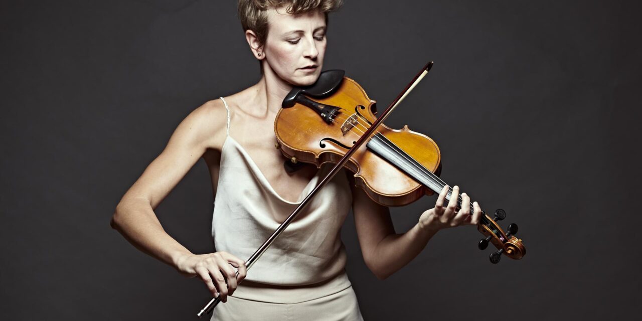 Martedì a Tortona c’é  “Il mare nel cassetto. La via di Franco Battiato”