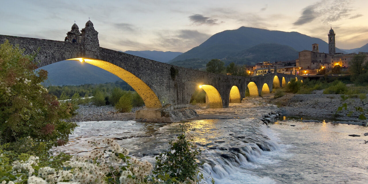 Il Tortonese Giacomo Maria Prati avanza una suggestiva ipotesi: la medioevale Bobbio era un borgo del Graal?
