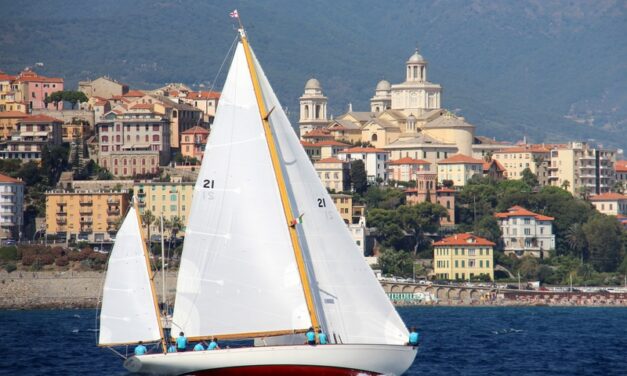 Vele d’Epoca a Imperia: a bordo di Cadamà la vela diventa inclusiva e senza barriere