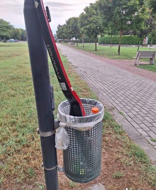 Tortona, la raccolta rifiuti di Gestione Ambiente non funziona se qualcuno decide di buttare le cose così