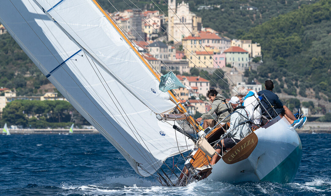 Vele d’Epoca di Imperia: Aria e Crivizza trionfano sul mare di Imperia