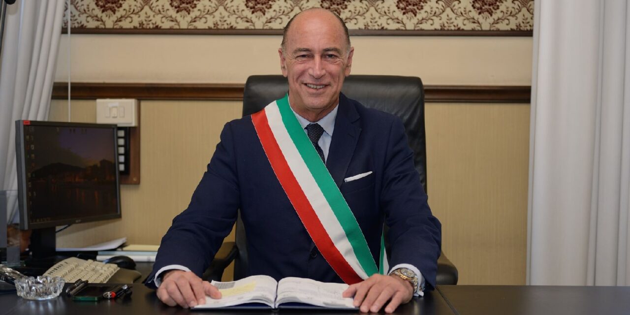 Attenzione a scrivere post e video sui Social: Il sindaco di Alassio querela per diffamazione un privato a tutela dell’immagine della città