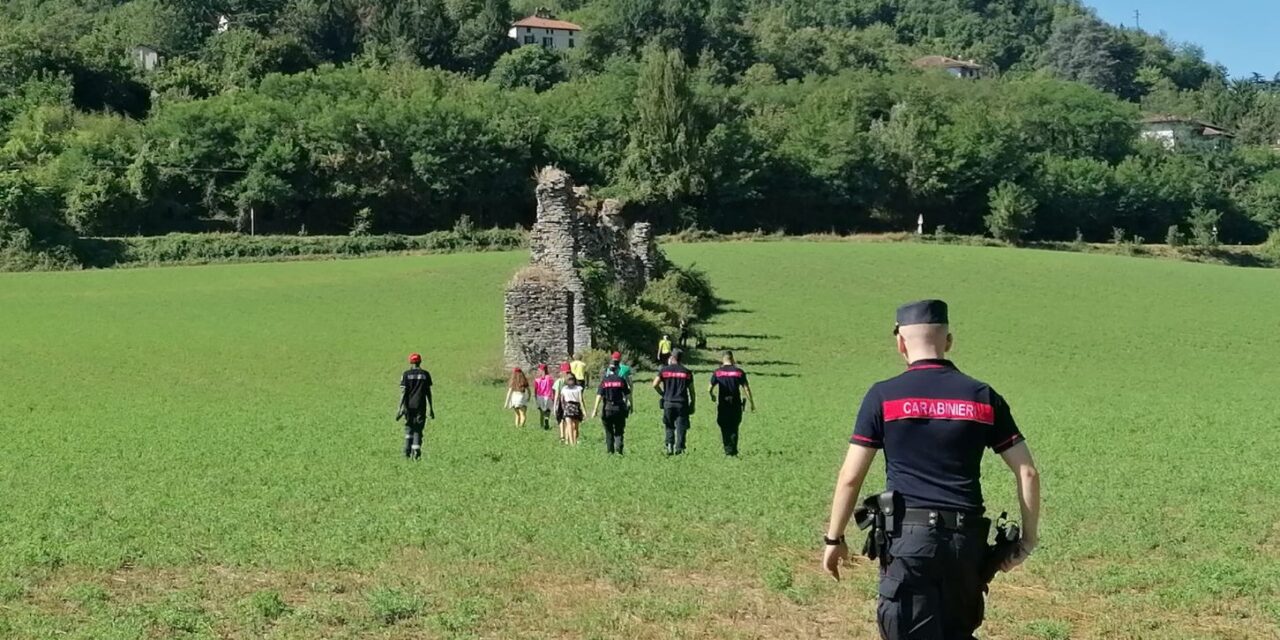 Campo Scuola “Anch’io sono la protezione civile” – Intervento dei Carabinieri Forestali per l’esercitazione di Protezione Civile in favore degli studenti.
