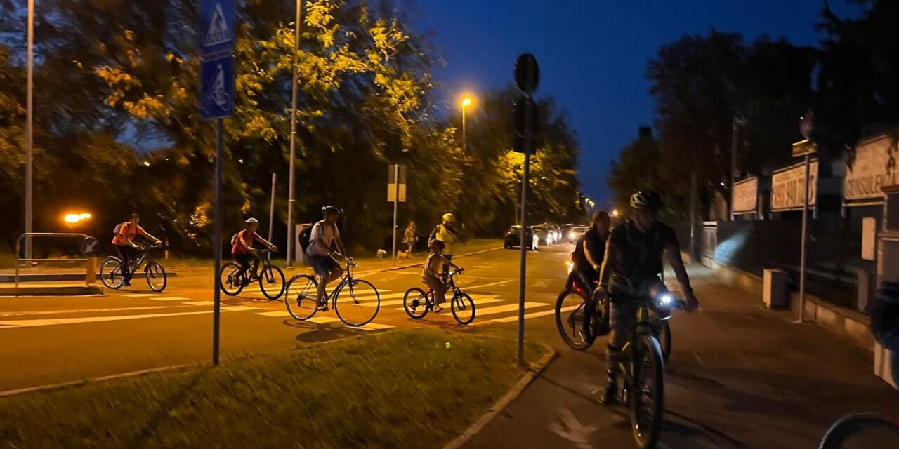 Successo per la pedalata notturna organizzata a Tortona