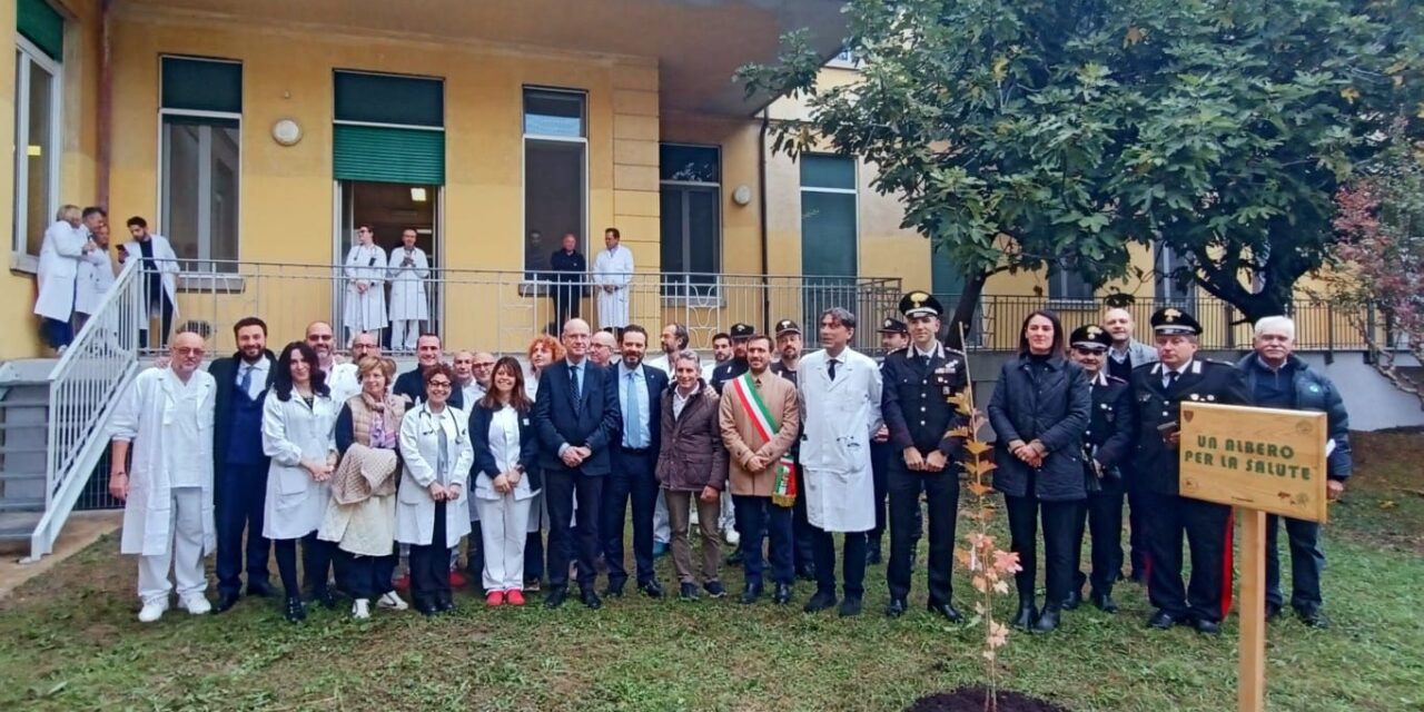 Casale, l’Ospedale S. Spirito  si é colorato di verde: per la  piantumazione del progetto “Un Albero per la Salute”