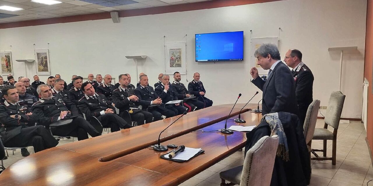 Il Procuratore della Repubblica Cesare Parodi incontra i Carabinieri della provincia.