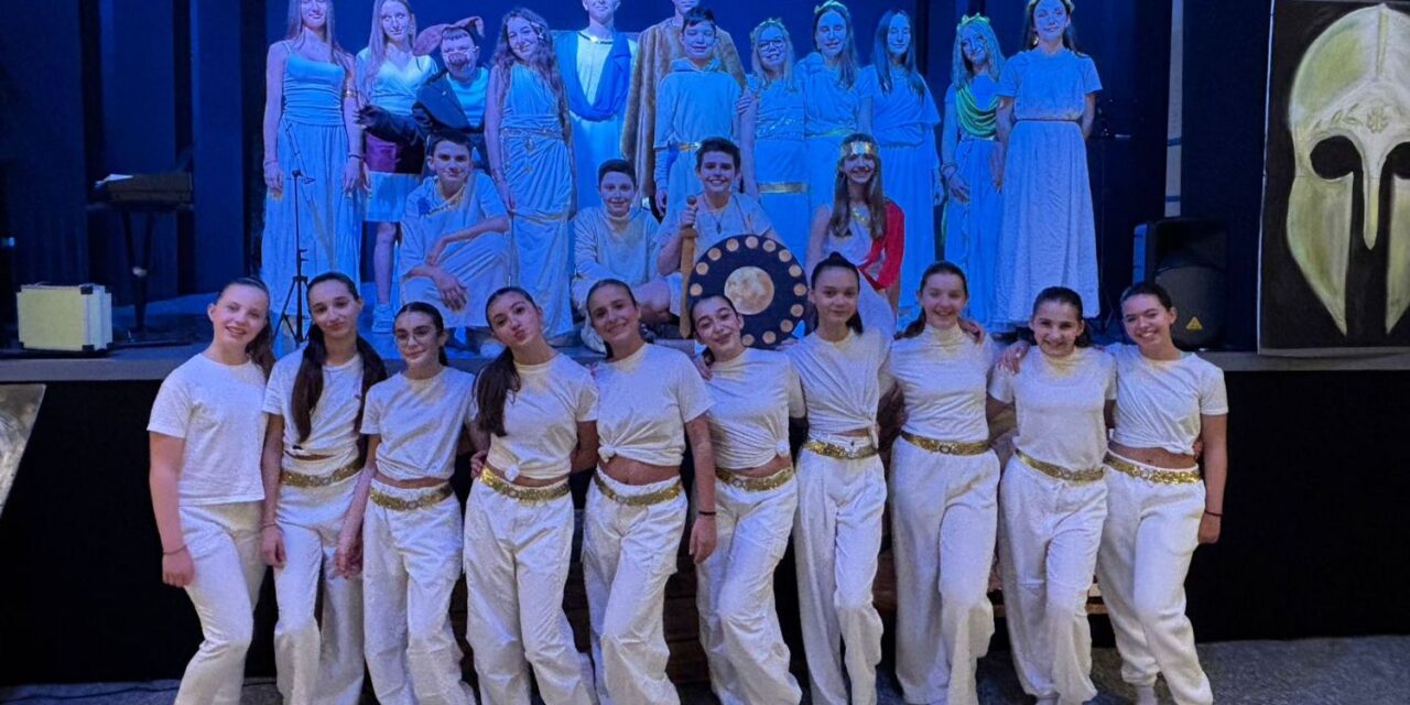 Un successo lo spettacolo portato in scena a Tortona dagli studenti dell’Istituto Comprensivo. Le immagini