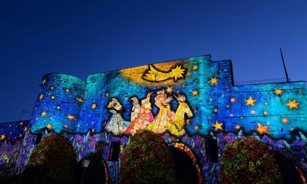 Cervo: grande successo per l’inaugurazione di ‘Luci’ con il primo ‘Christmas Party nel Borgo’. 