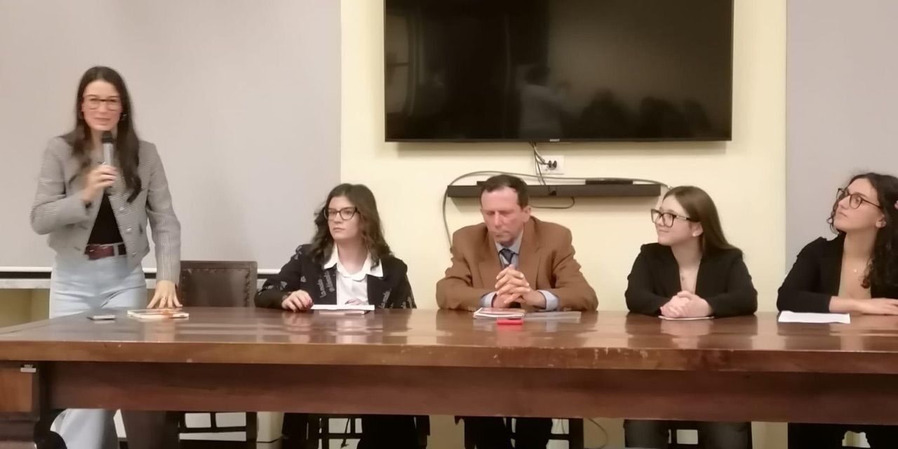 Roberto Carlo Delconte ha presentato il suo libro “Si vive solo tre volte” a Tortona ed ecco cosa é successo