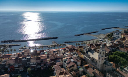 Riva Ligure guarda al futuro del turismo: sul fronte mare nasce il nuovo Teatro-Parco, tappa del tour regionale