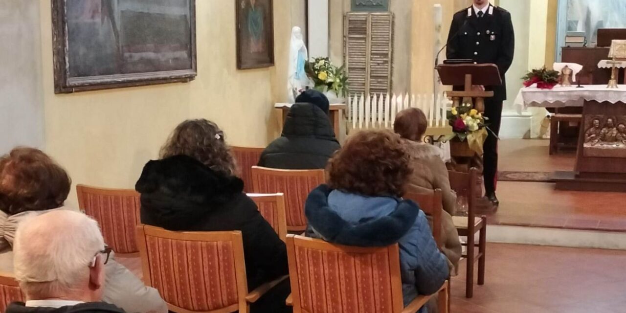 Sicurezza e truffe agli anziani: i Carabinieri incontrano la cittadinanza a Mombello  al termine della messa domenicale.