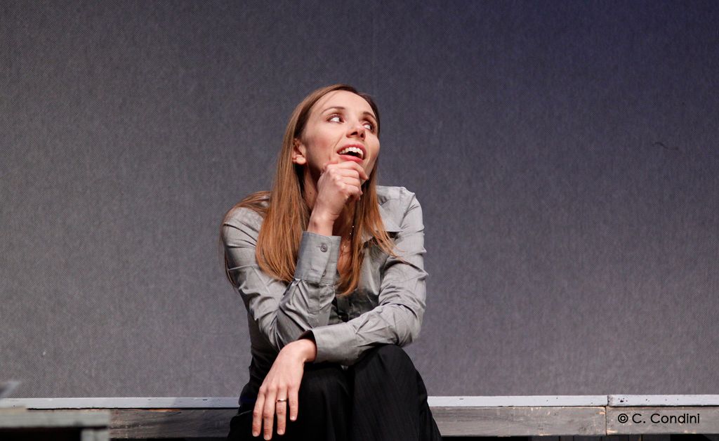 Limiti e opportunità dell’IA tra scienza e arte nell’incontro del 6 febbraio a Diano Marina, con il coinvolgimento di attori, scienziati e pubblico.