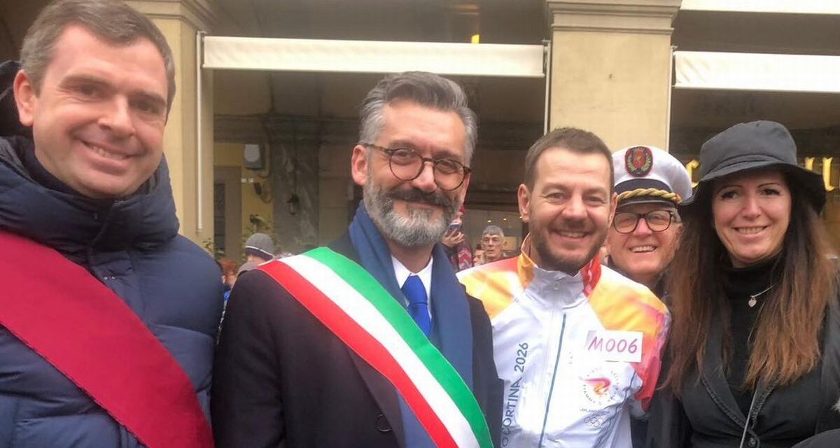 Tortona ha salutato il passaggio della Fiamma Olimpica diretta a Milano scaldando la città. I nomi dei 16 tedofori