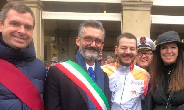 Tortona ha salutato il passaggio della Fiamma Olimpica diretta a Milano scaldando la città. I nomi dei 16 tedofori