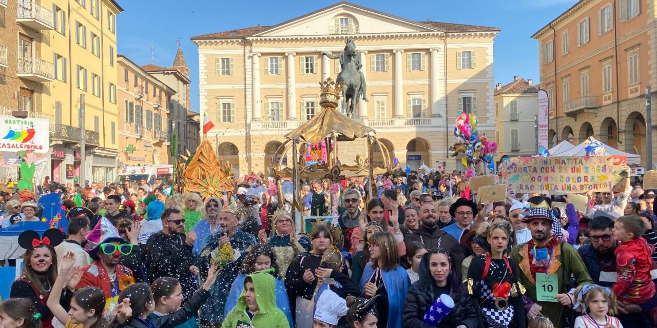 Sabato a Casale Monferrato c’è la sfilata dei carri allegorici