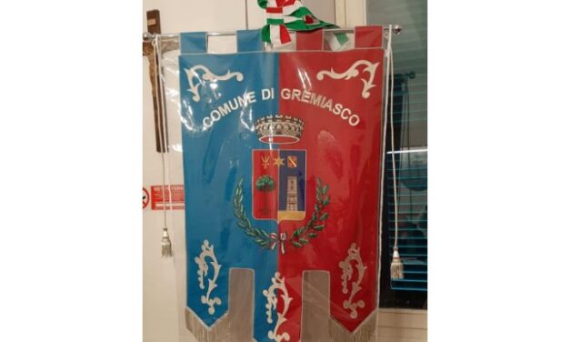 Nuovo Gonfalone per il Comune di Gremiasco grazie alla Fondazione Cassa di Risparmio di Alessandria