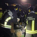 Incidente lungo la strada per Tortona, quattro persone ferite estratte dall’auto dai Vigili del fuoco