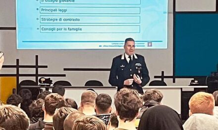 “Cultura della Legalità” – I Carabinieri di Alessandria incontrano gli studenti per parlare del fenomeno droga: conoscere per prevenire.