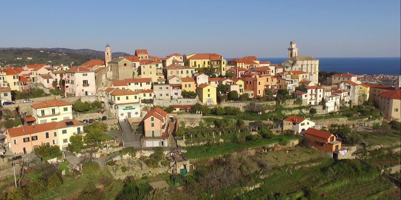 Diano Castello celebra la “Camminata tra gli Olivi”: domenica un suggestivo percorso ad anello tra natura e tradizione