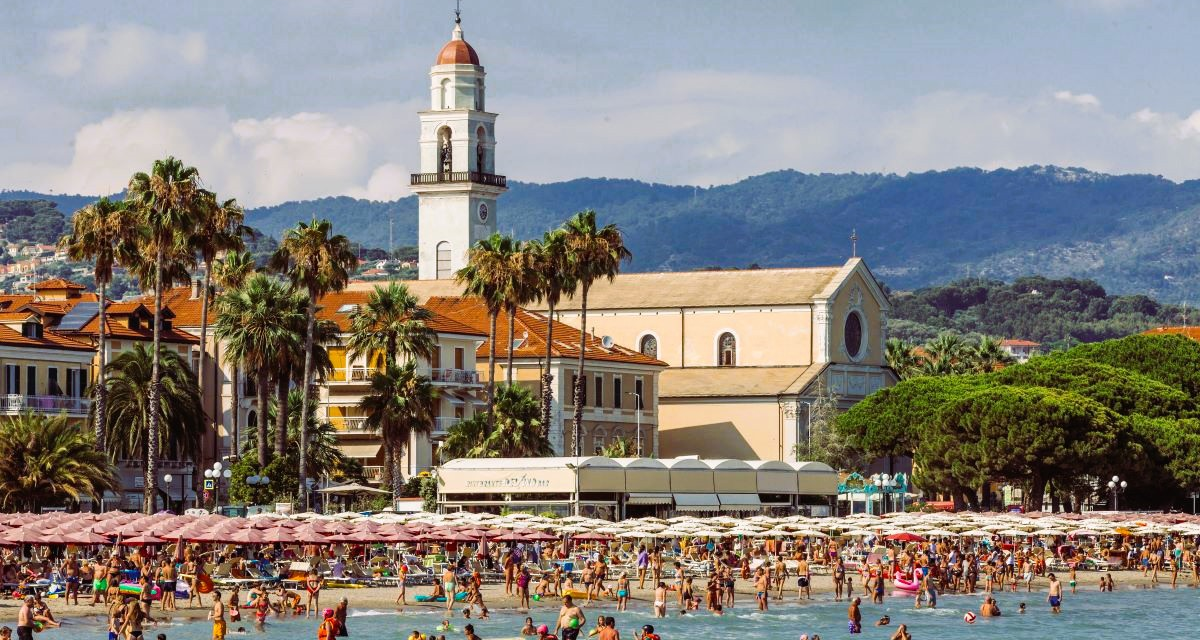 A Diano Marina aperte le prenotazioni per le spiagge ai  Bagni Delfino, Diana e Solarium delle Tartarughe