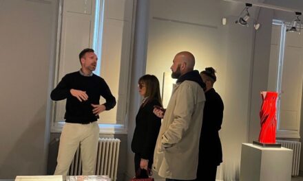 Inaugurata a Diano Marina la mostra d’arte moderna “Oltre la superficie”