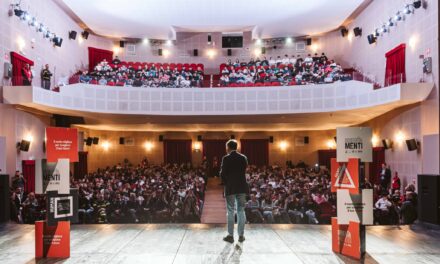 Imperia, teatro Cavour strapieno per la giornata dedicata agli Orientamenti
