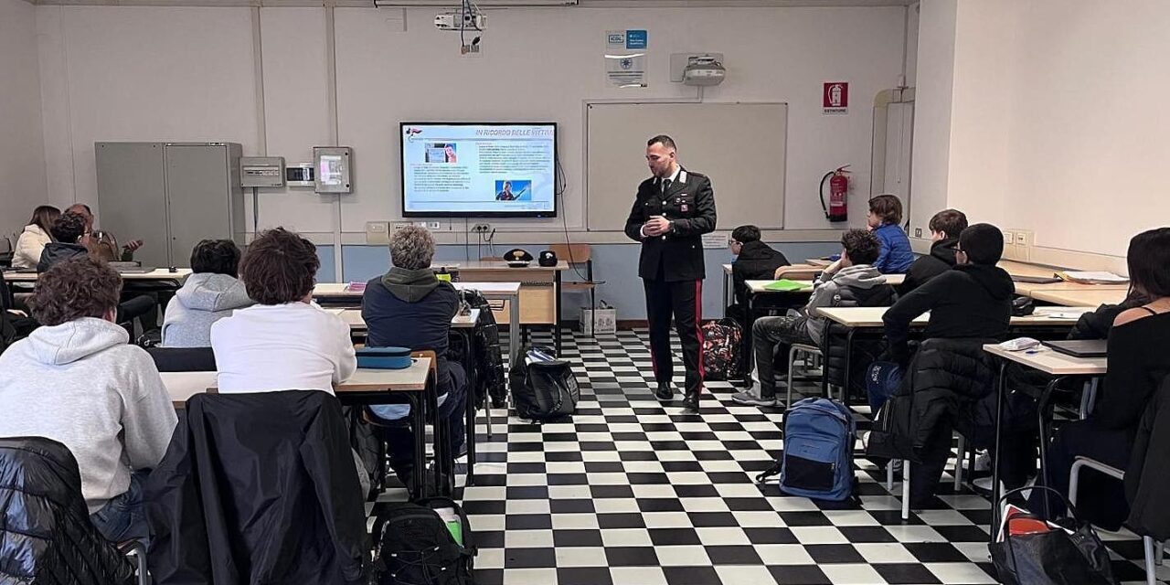 “Cultura della Legalità”, controlli e prevenzione: l’Istituto Marconi incontra i Carabinieri