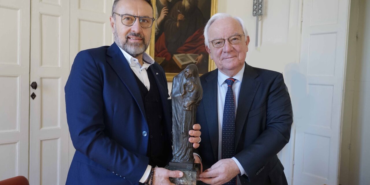 Una scultura bronzea del Bistolfi in dono alla fondazione per i 100 anni del Dlf Alessandria-Asti