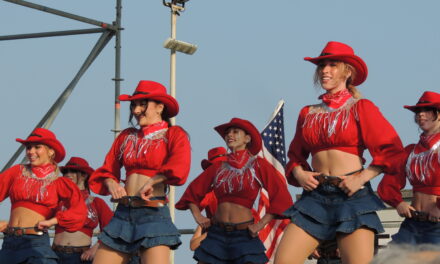 Grande successo a Diano Marina per il Festival del Folclore, con ragazze venute anche dagli USA