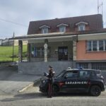 Ubriaco e molesto aggredisce i soccorritori del 118 e i Carabinieri a Cassano Spinola: arrestato.